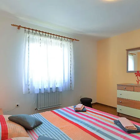 Appartamento With A - C In Porec-istrien 42534